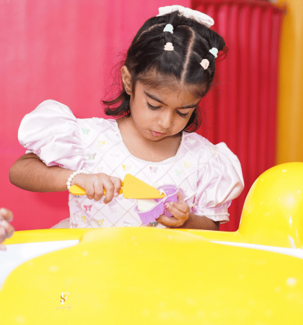 Wooray soft play area with cushioned ball pit and climbing zone